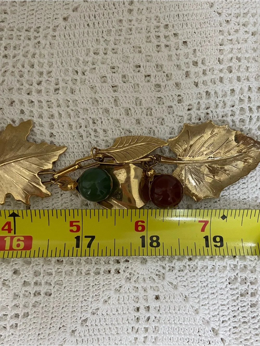 Vintage Gold Tone Autumn Leaf Charm Necklace Long Lariat Statement Jewelry